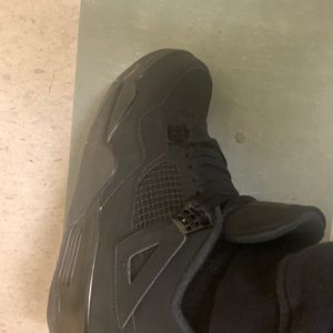 Jordan 4 Black Cat